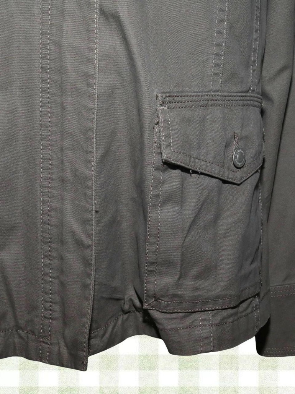Gray/green jacket - Picture 3 of 8